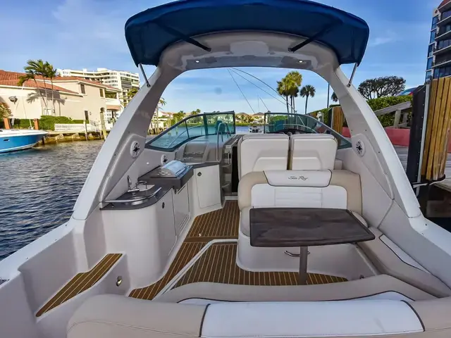 Sea Ray 330 Sundancer