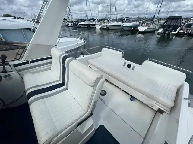 Fairline Carrera 24