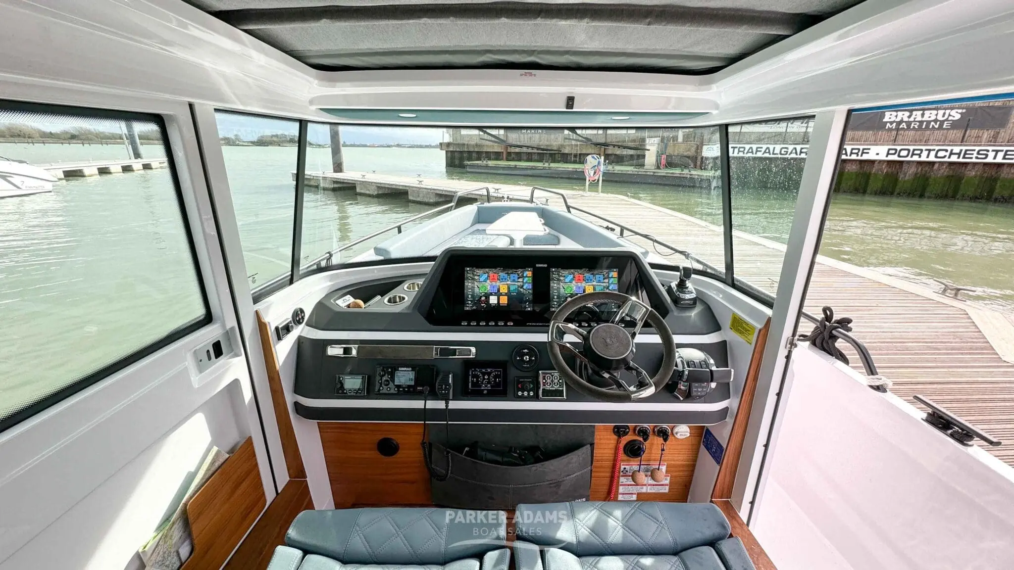 2022 Axopar 28 cabin