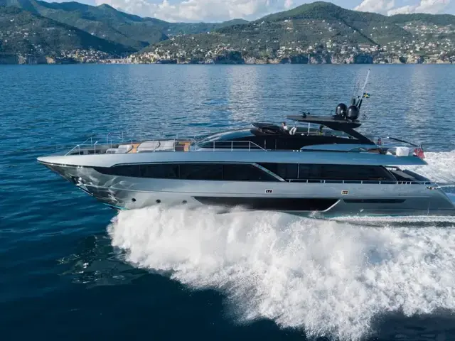 Riva 100 CORSARO