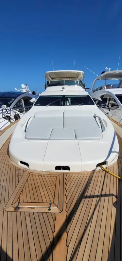 2008 Azimut flybridge