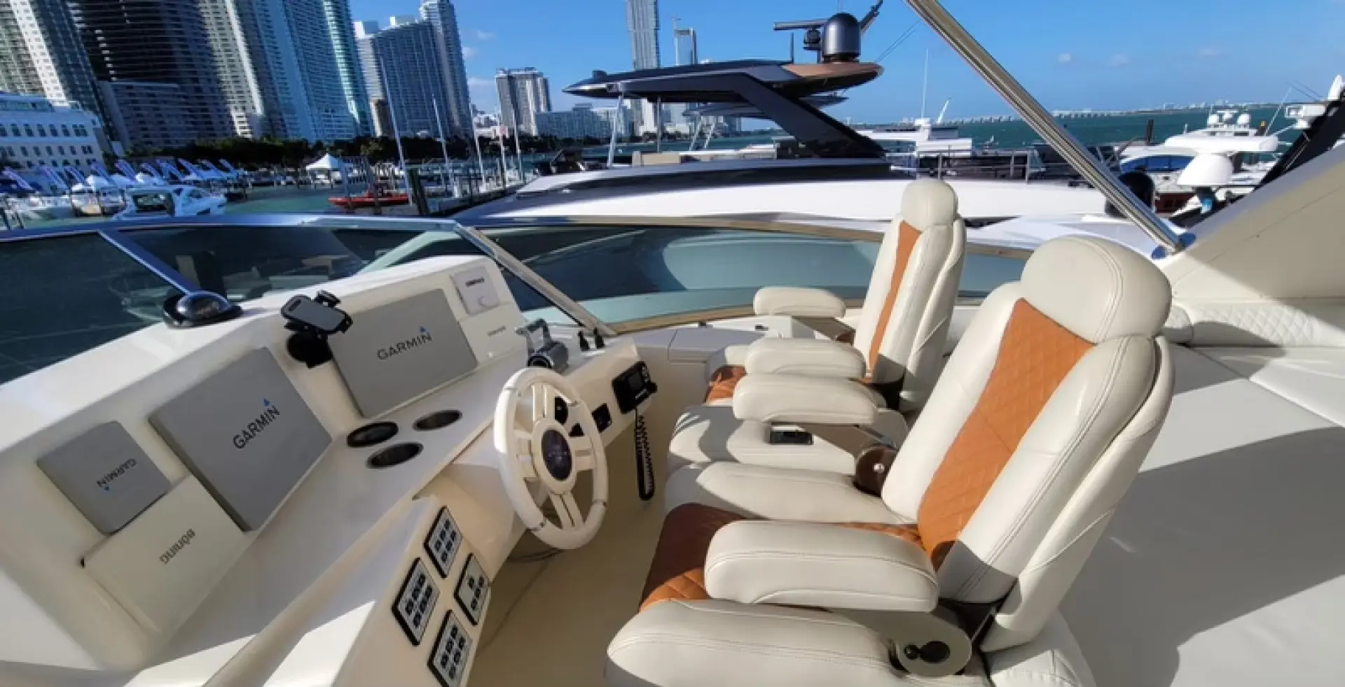 2008 Azimut flybridge