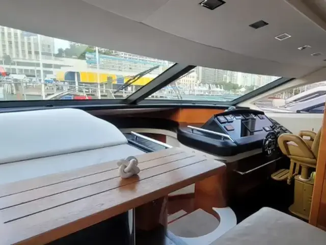 Azimut Flybridge