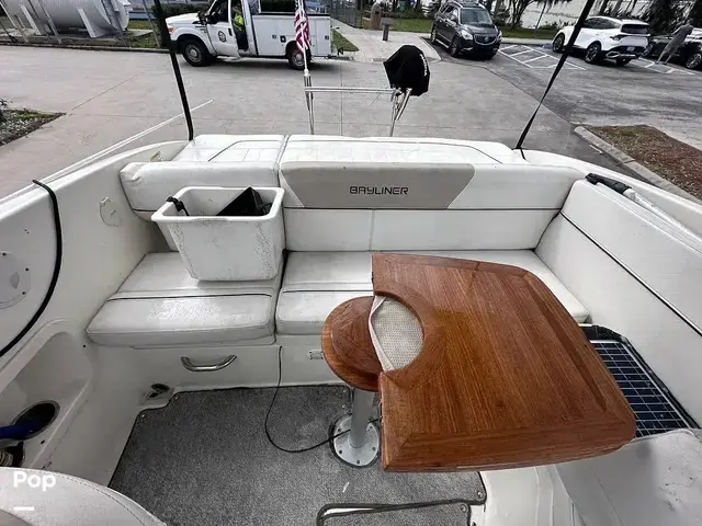 Bayliner 642 Overnighter