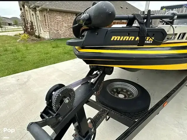 Skeeter Zx 200