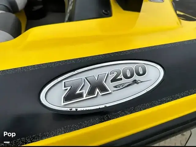 Skeeter Zx 200