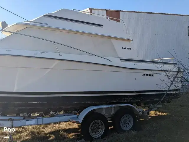 Carver Santa Cruz 2667 Cabin Cruiser