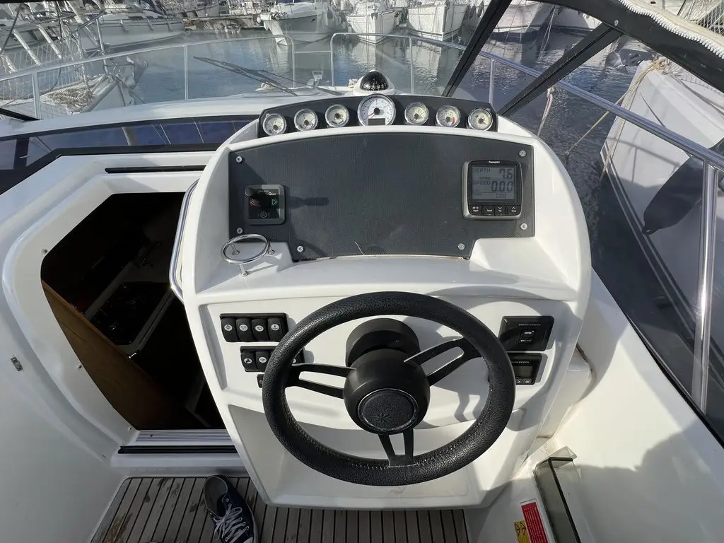 2016 Jeanneau leader 8