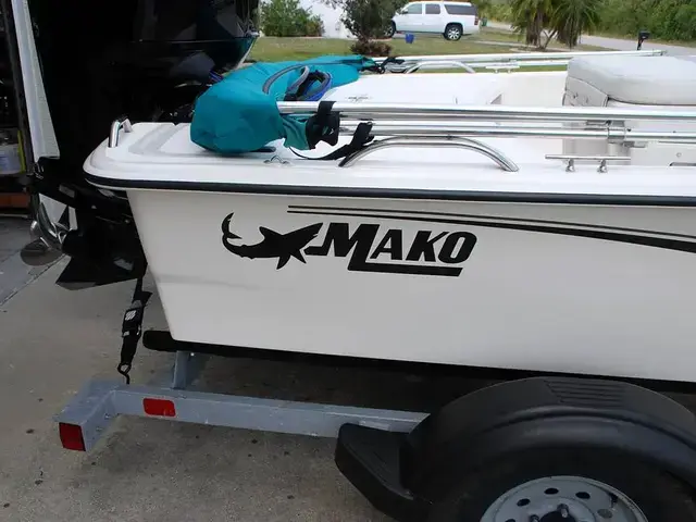 Mako 17 Pro Skiff