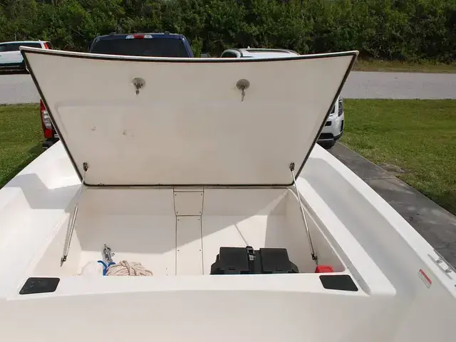 Mako 17 Pro Skiff