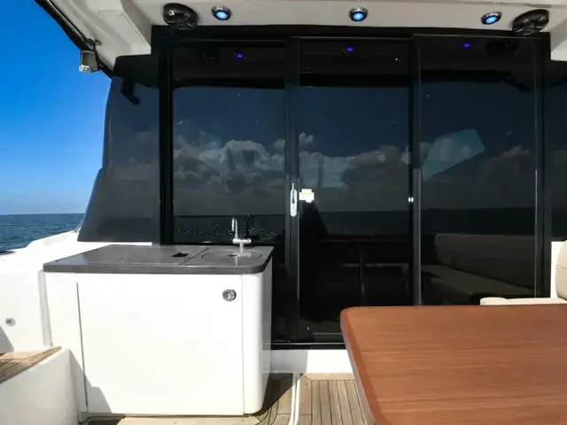 Sea Ray 470 Sundancer