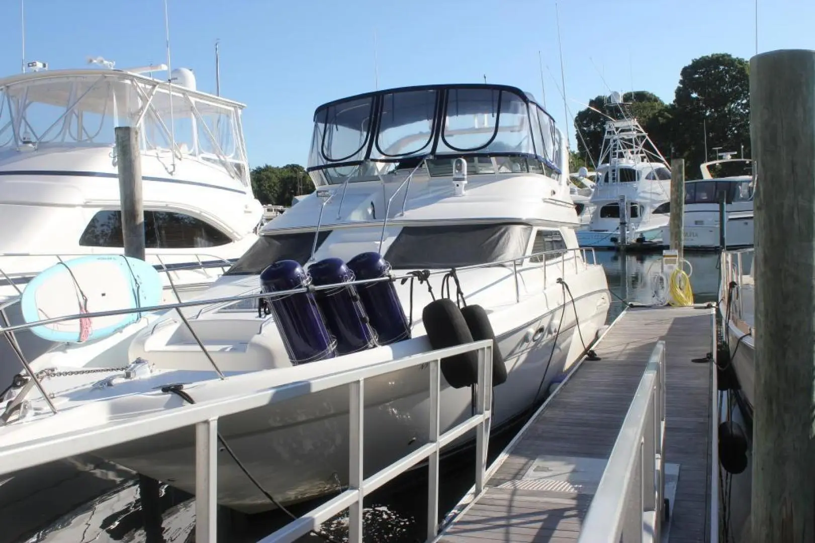 2002 Sea Ray 450 express bridge