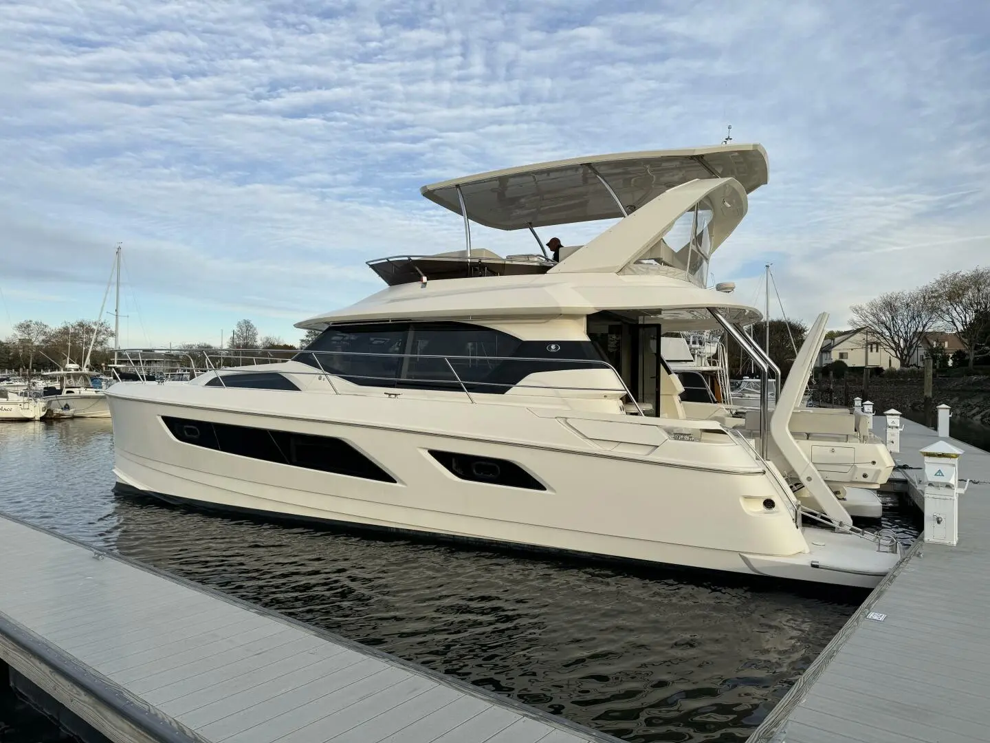 2016 Aquila 44 yacht