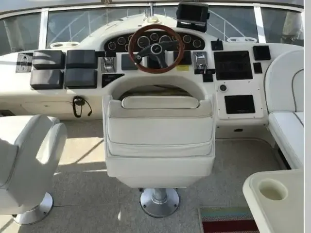 Sea Ray 400 Sedan Bridge