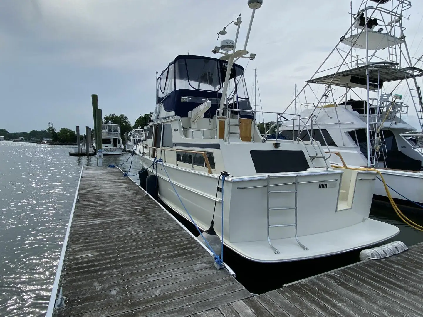 1983 Tollycraft aft cabin