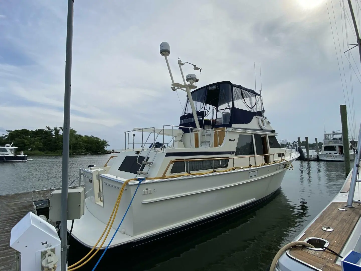 1983 Tollycraft aft cabin