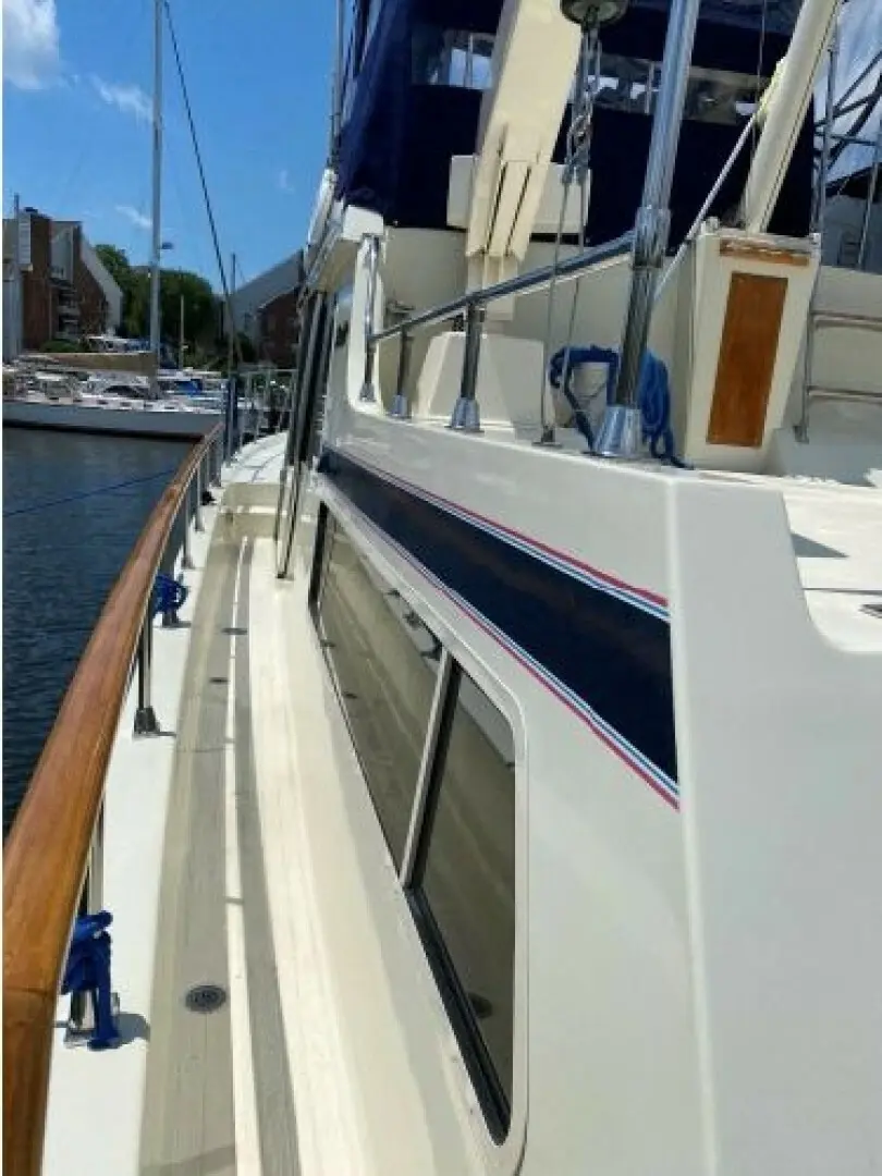 1983 Tollycraft aft cabin