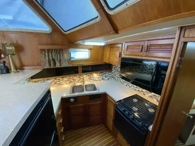 Tollycraft Aft Cabin