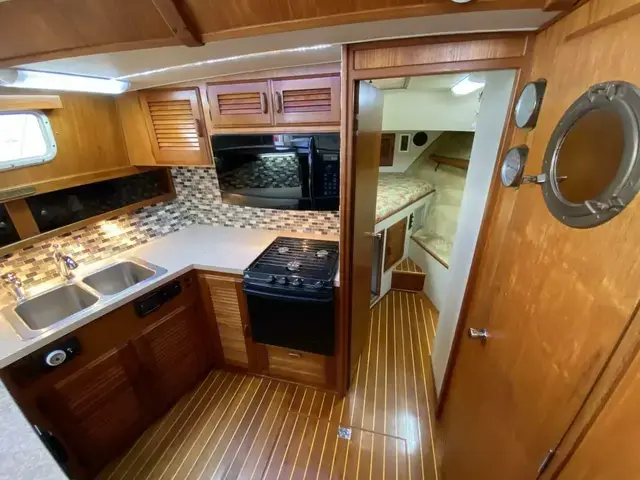 Tollycraft Aft Cabin