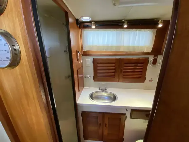 Tollycraft Aft Cabin