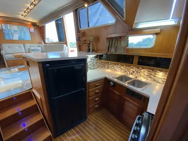 Tollycraft Aft Cabin