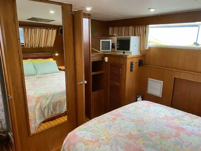 Tollycraft Aft Cabin