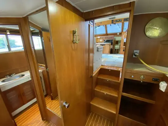 Tollycraft Aft Cabin