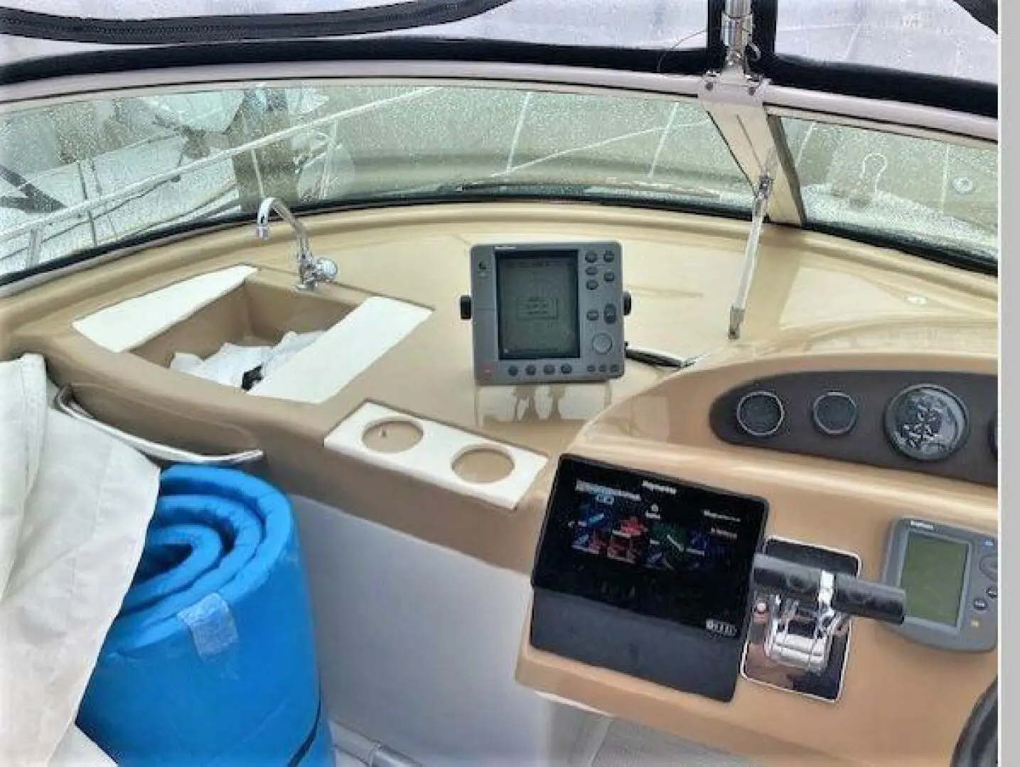 2002 Carver 350 mariner