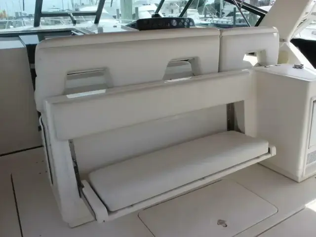 Tiara Yachts 3500 Express