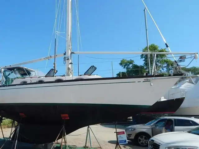 Heritage Yacht Intrepid 35