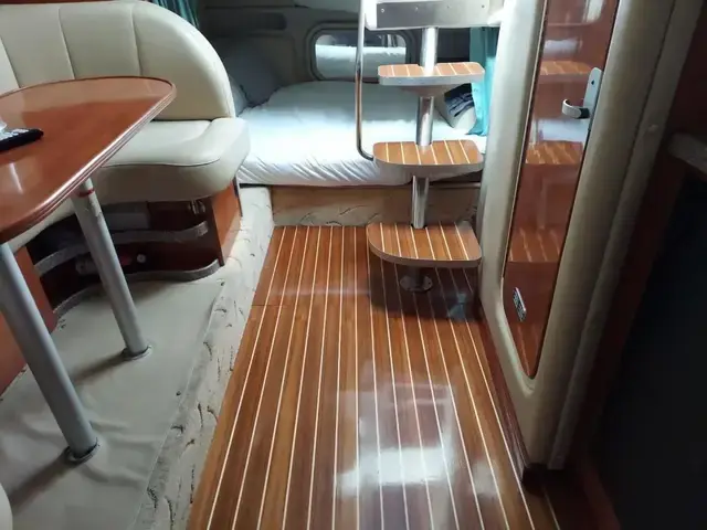 Rinker 342 Fiesta Vee