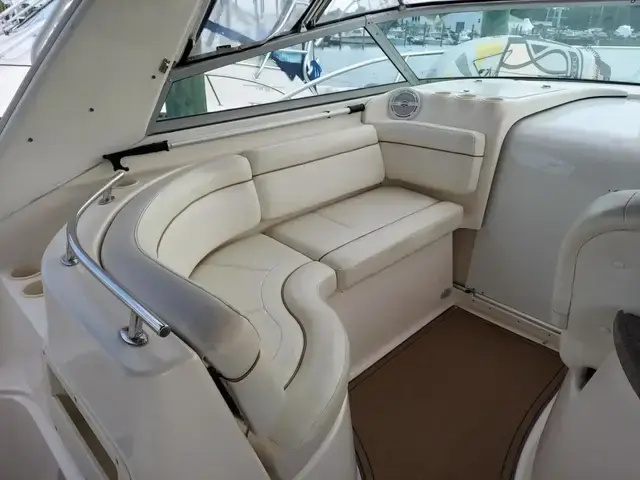 Rinker 342 Fiesta Vee