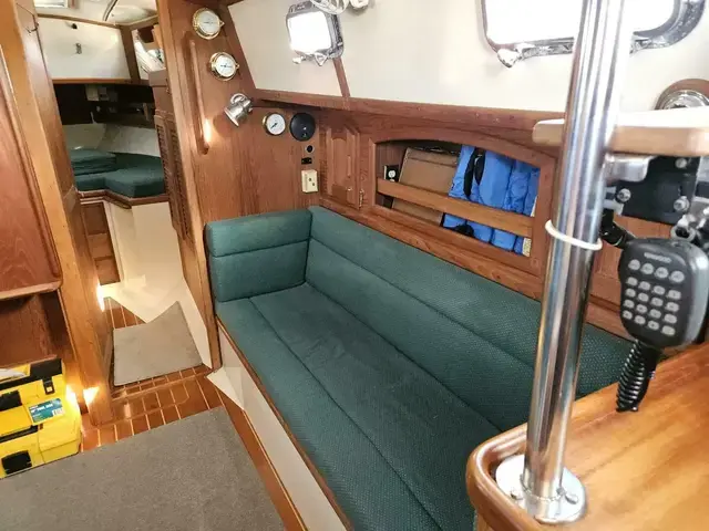 Pacific Seacraft 34