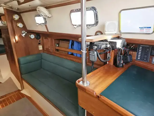 Pacific Seacraft 34