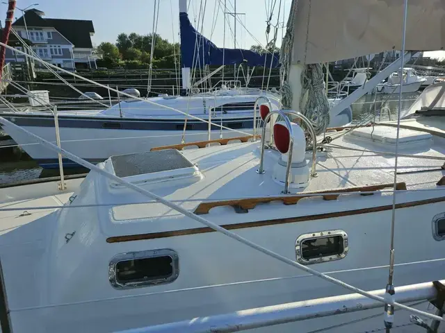 Pacific Seacraft 34