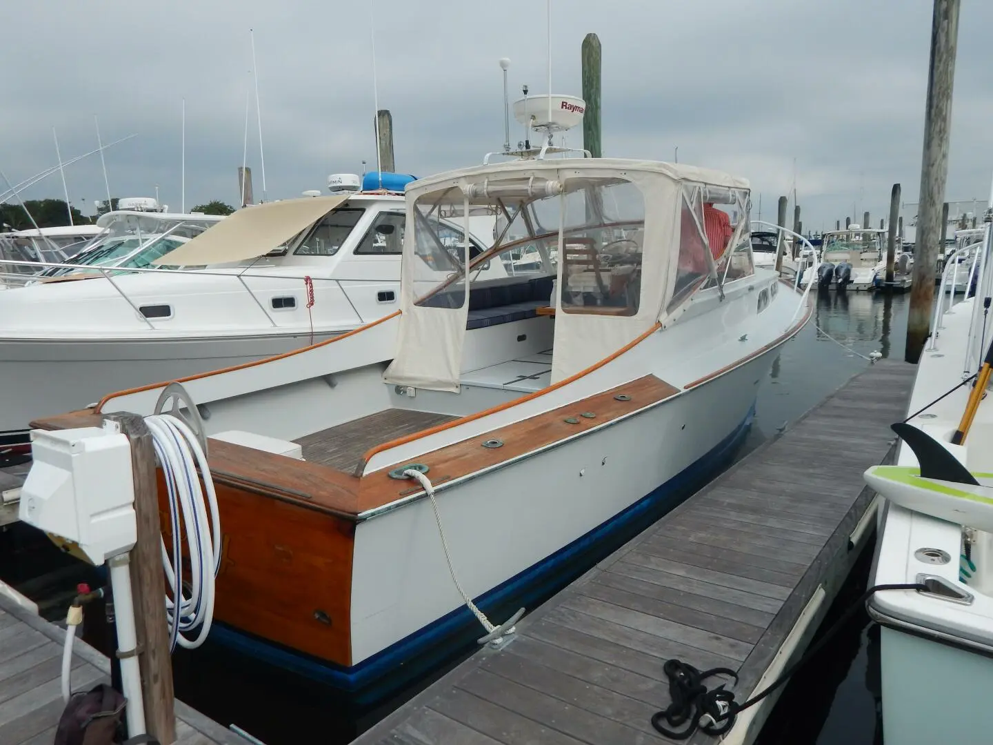 1977 Brownell bass boat