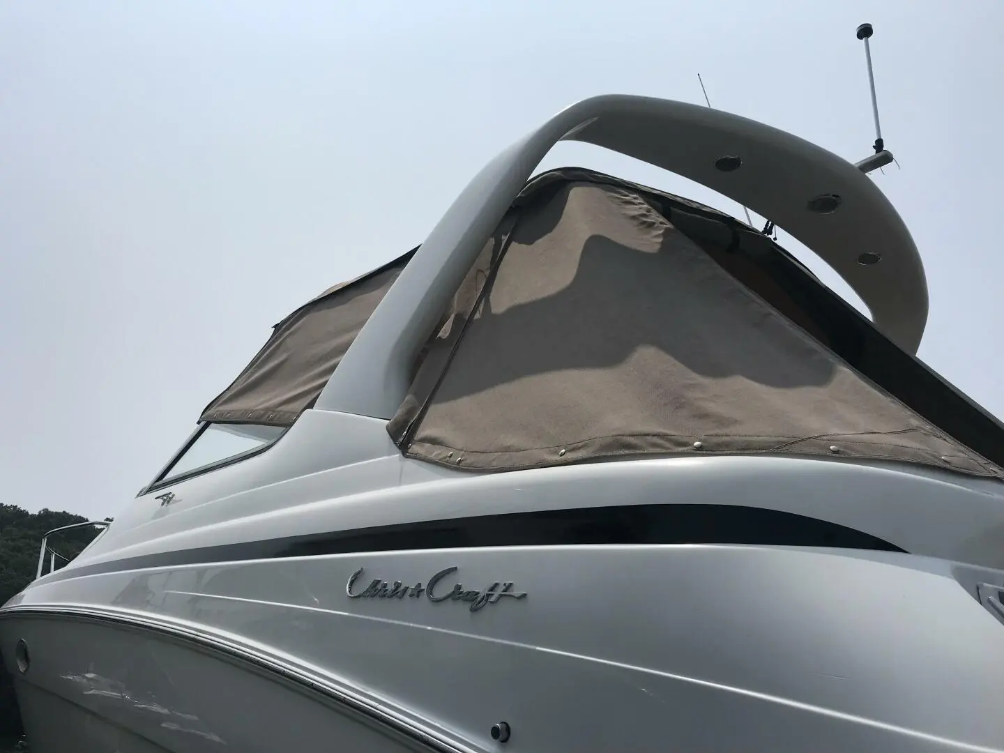 1998 Volvo Penta 320 express cruiser