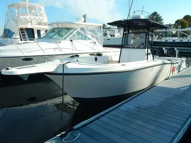 Mako 282 Center Console