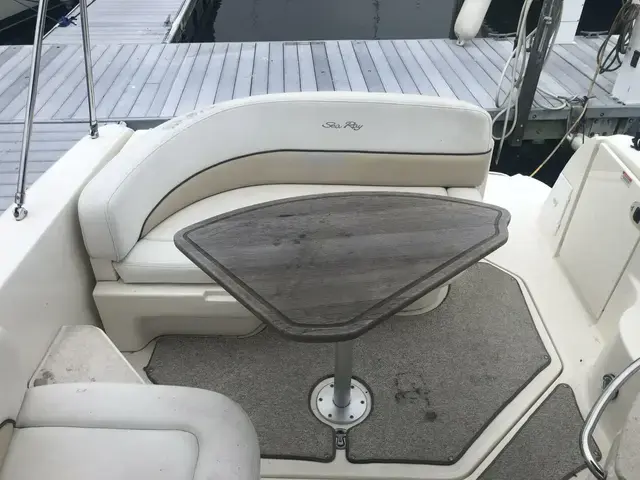 Sea Ray 28