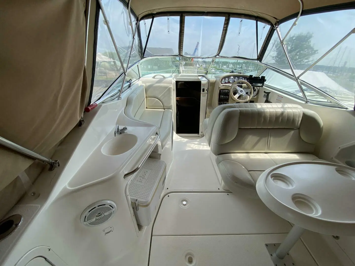 2004 Chaparral 240 signature