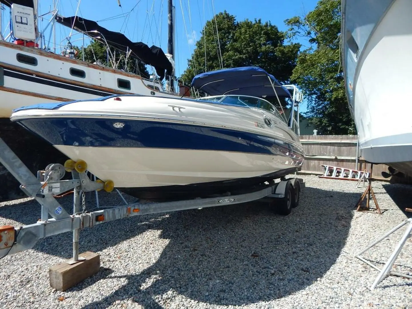 2004 Sea Ray 240 sundeck