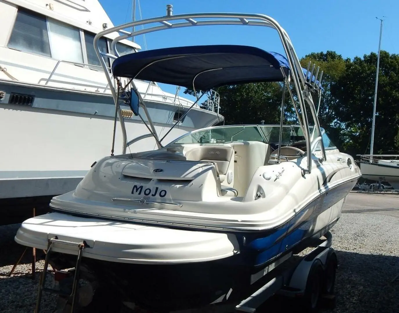 2004 Sea Ray 240 sundeck