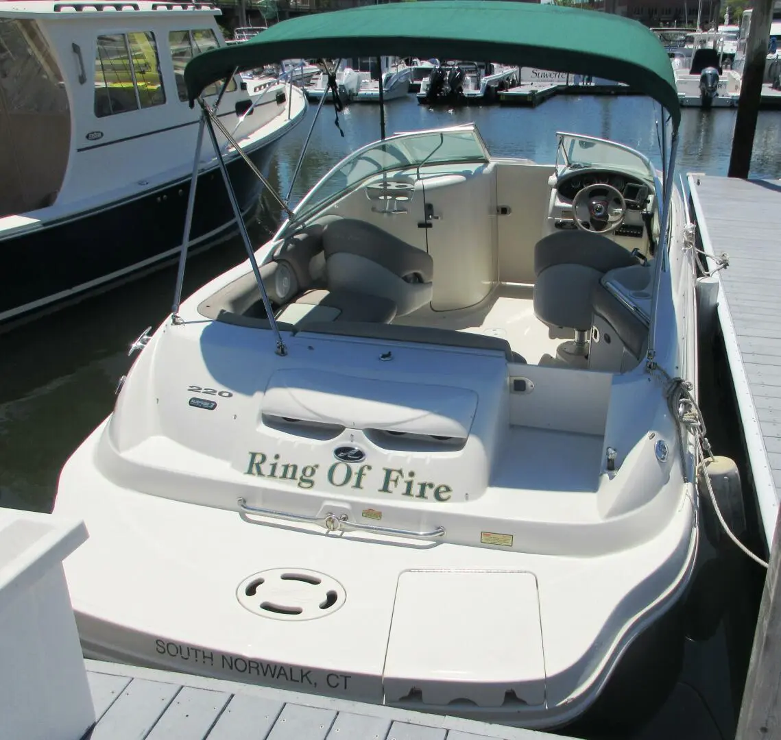 2003 Sea Ray 220 sundeck