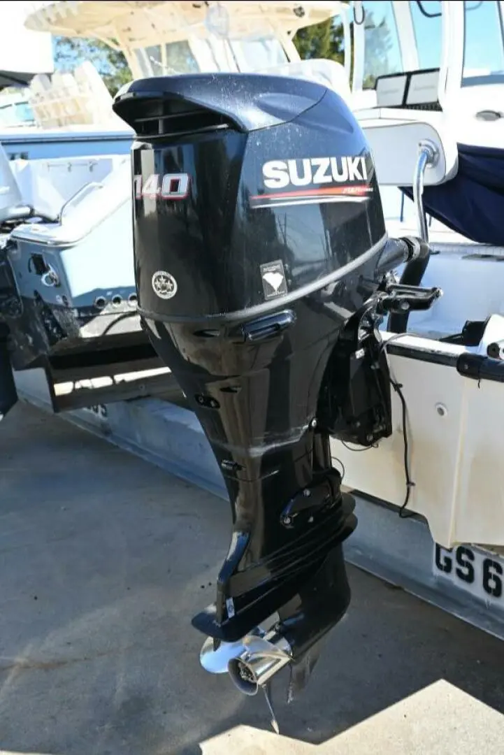 2000 Boston Whaler 18 outrage