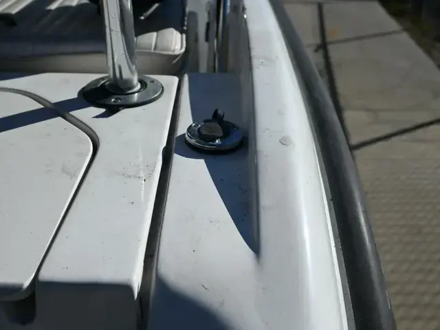 Boston Whaler 18 Outrage