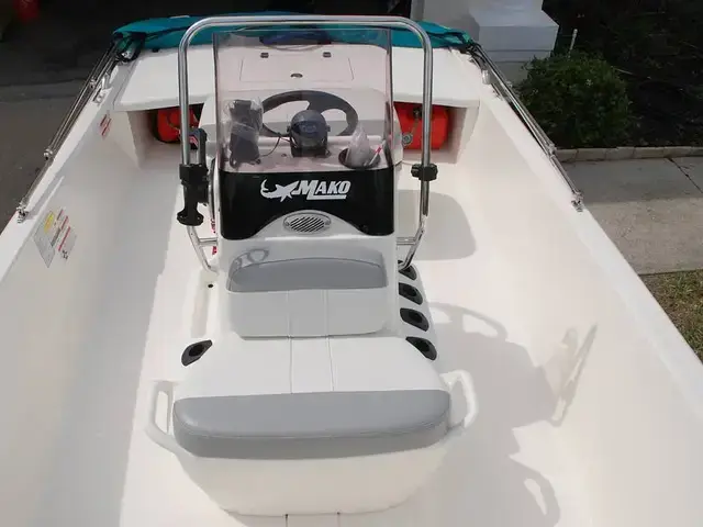 Mako 17 Pro Skiff