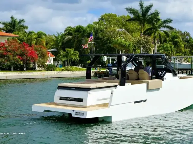 De Antonio Yachts D34 Xplorer