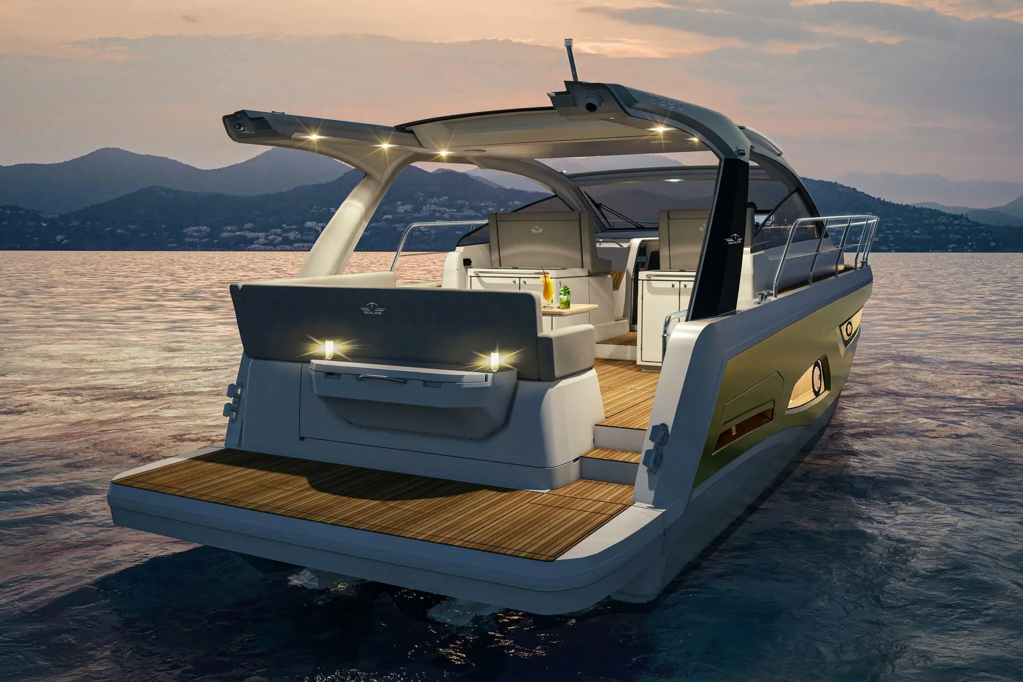 2024 Sealine s390