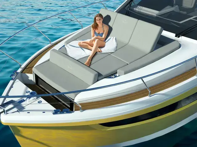 Sealine S 390