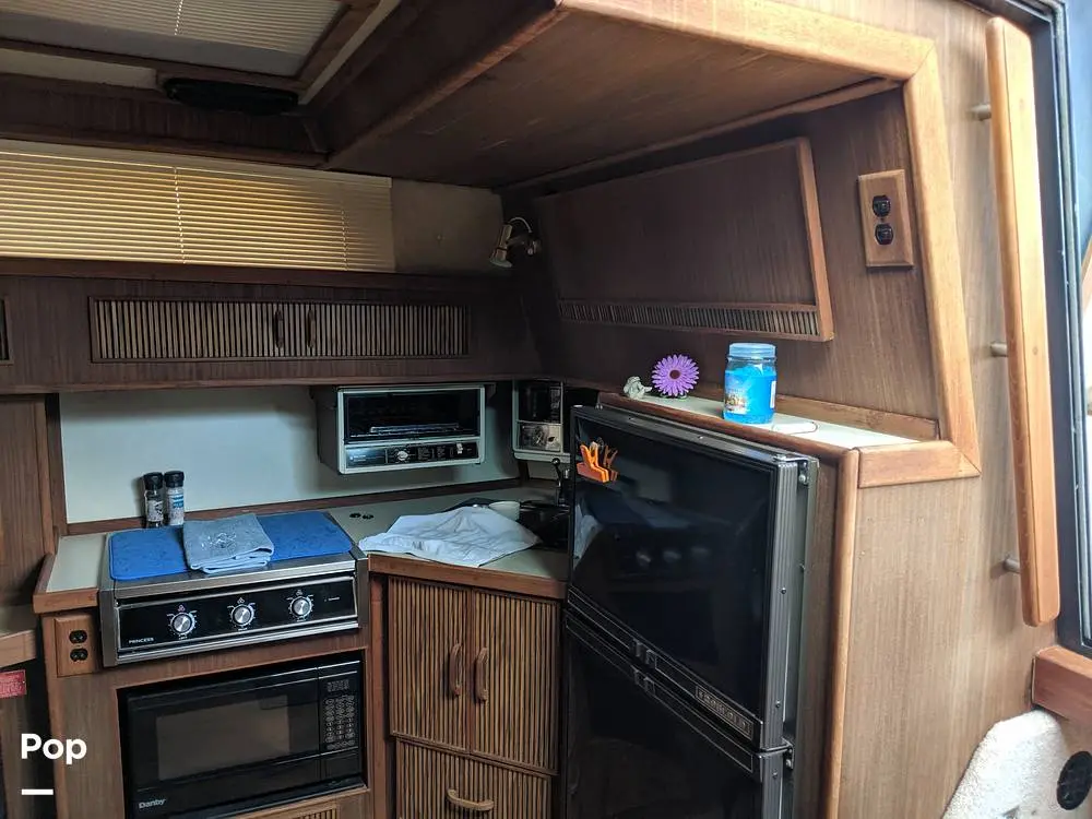 1986 Sea Ray 390 ec